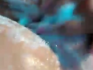 casada tenerife duchandose 54 years