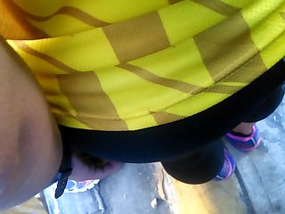 encoxada a otra milf en otra carrera